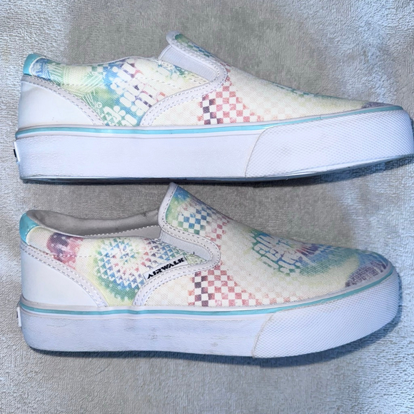 NWOB (Display) Women’s Size 8 1/2M Airwalk Ride-J Slip One Sneaker Shoes Tie Dye - Picture 2 of 8